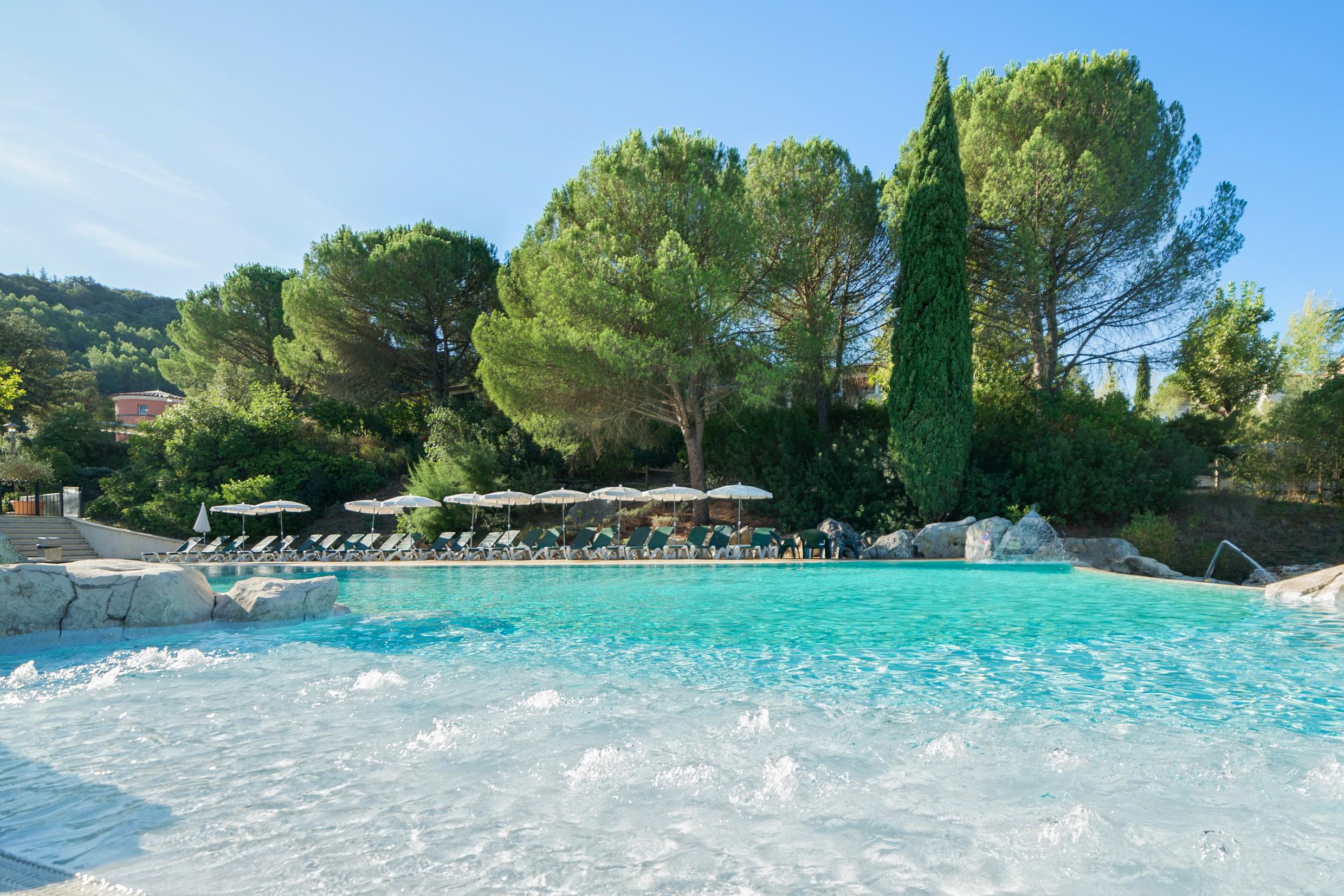 Sowell Hotels Ardeche Grospierres Exterior foto